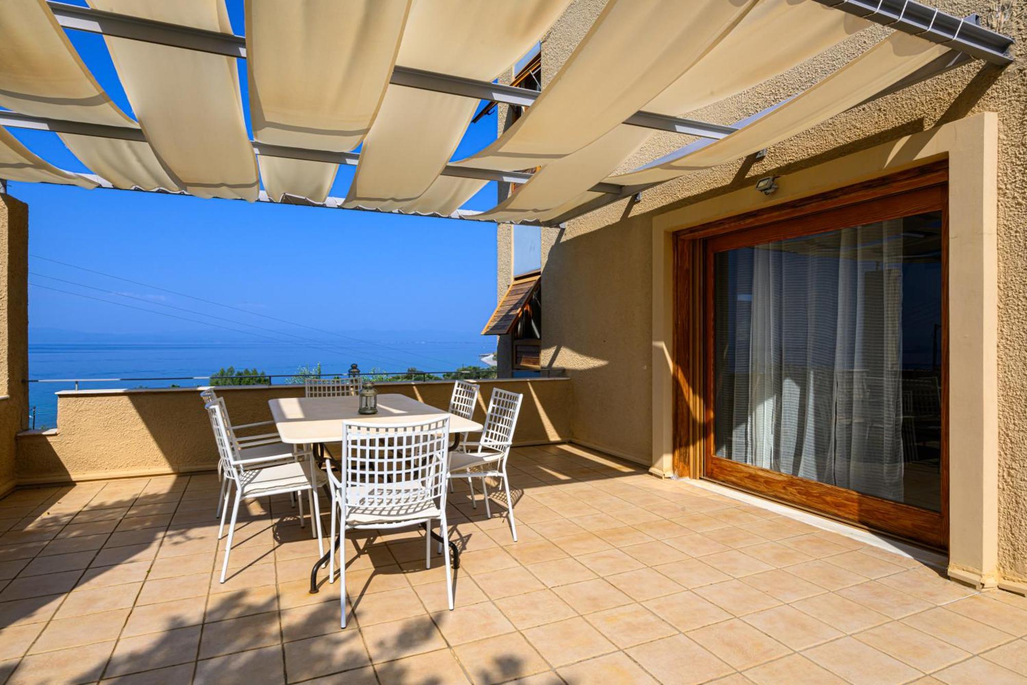 Mani Tower Villa Akrogiali Exterior photo
