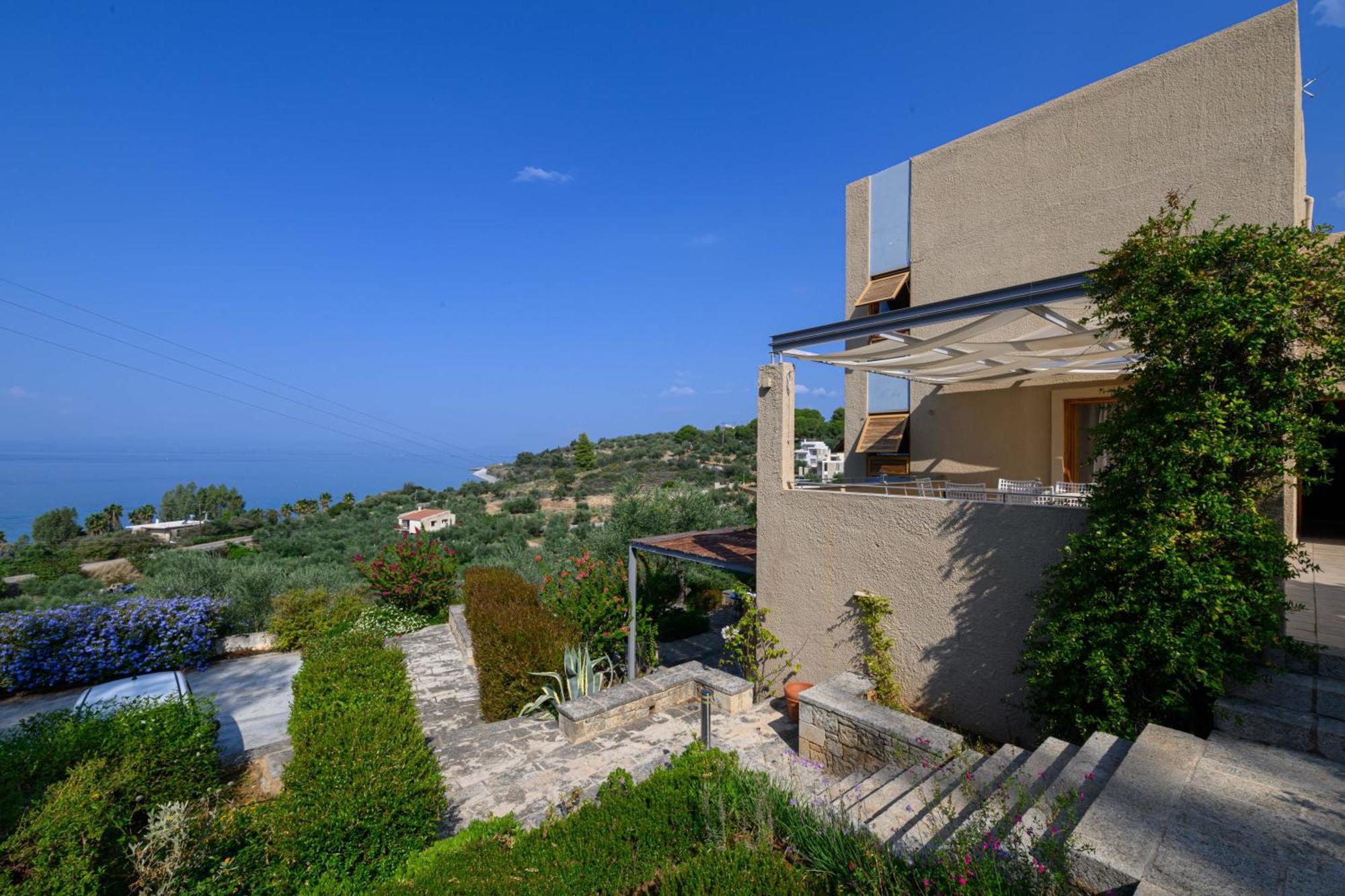 Mani Tower Villa Akrogiali Exterior photo